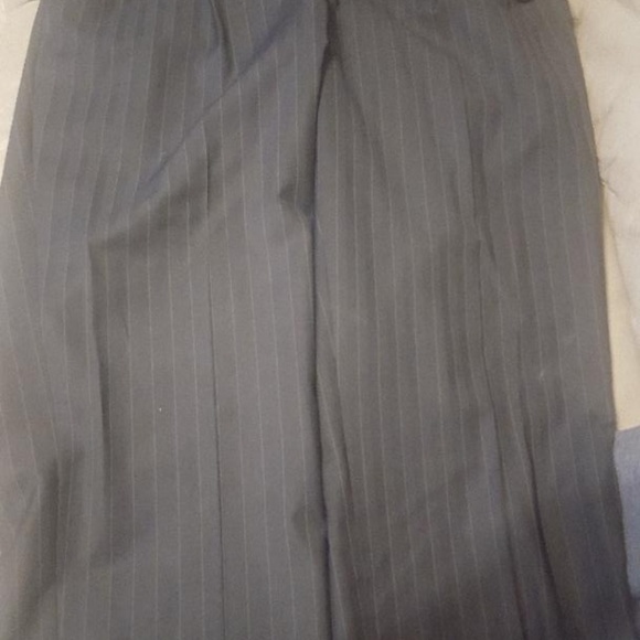 Mens Suit 40R - Picture 7 of 8
